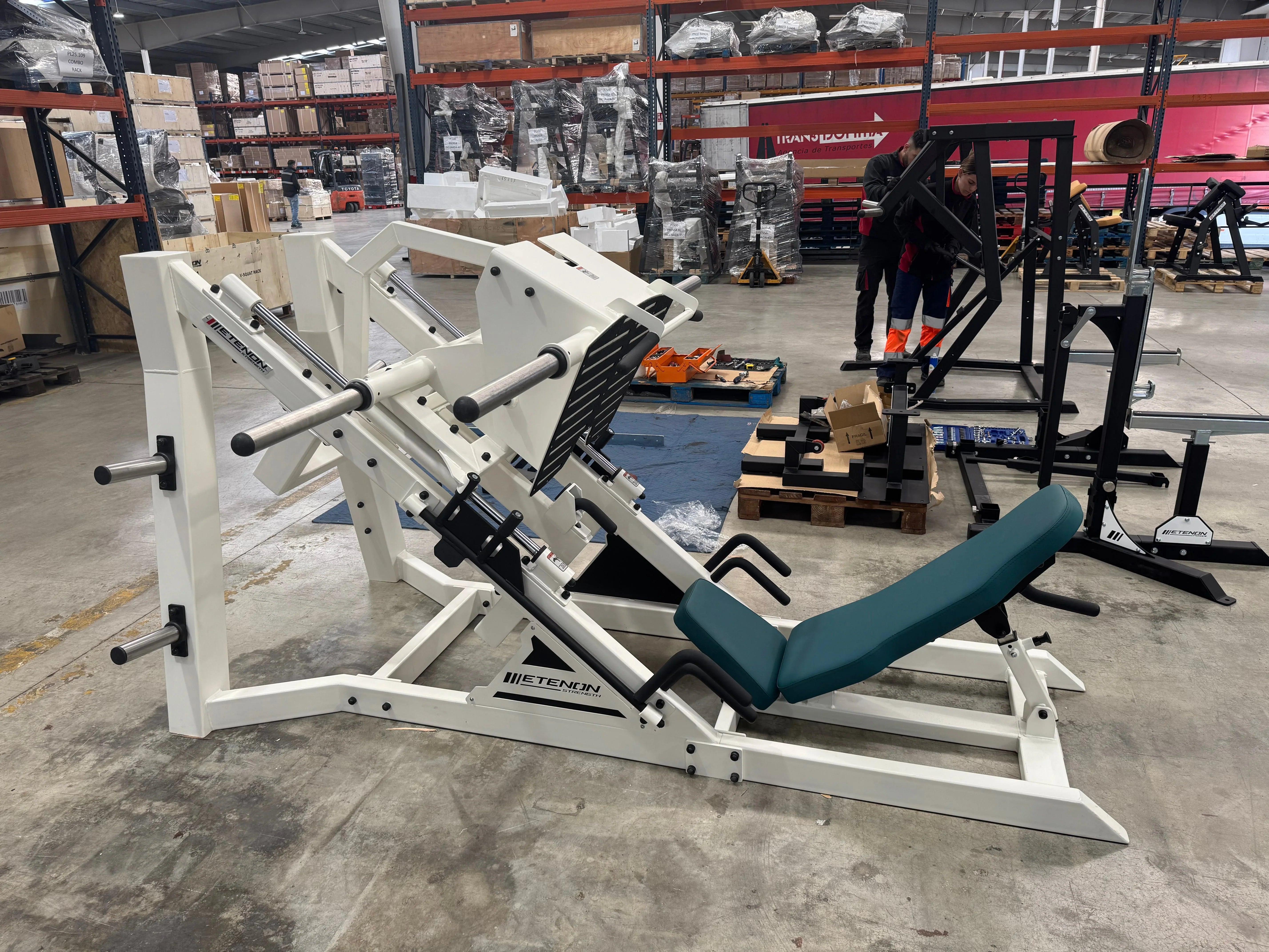 Personnalisez vos machines de musculation avec Central Gym et Etenon : design, identité et impact visuel