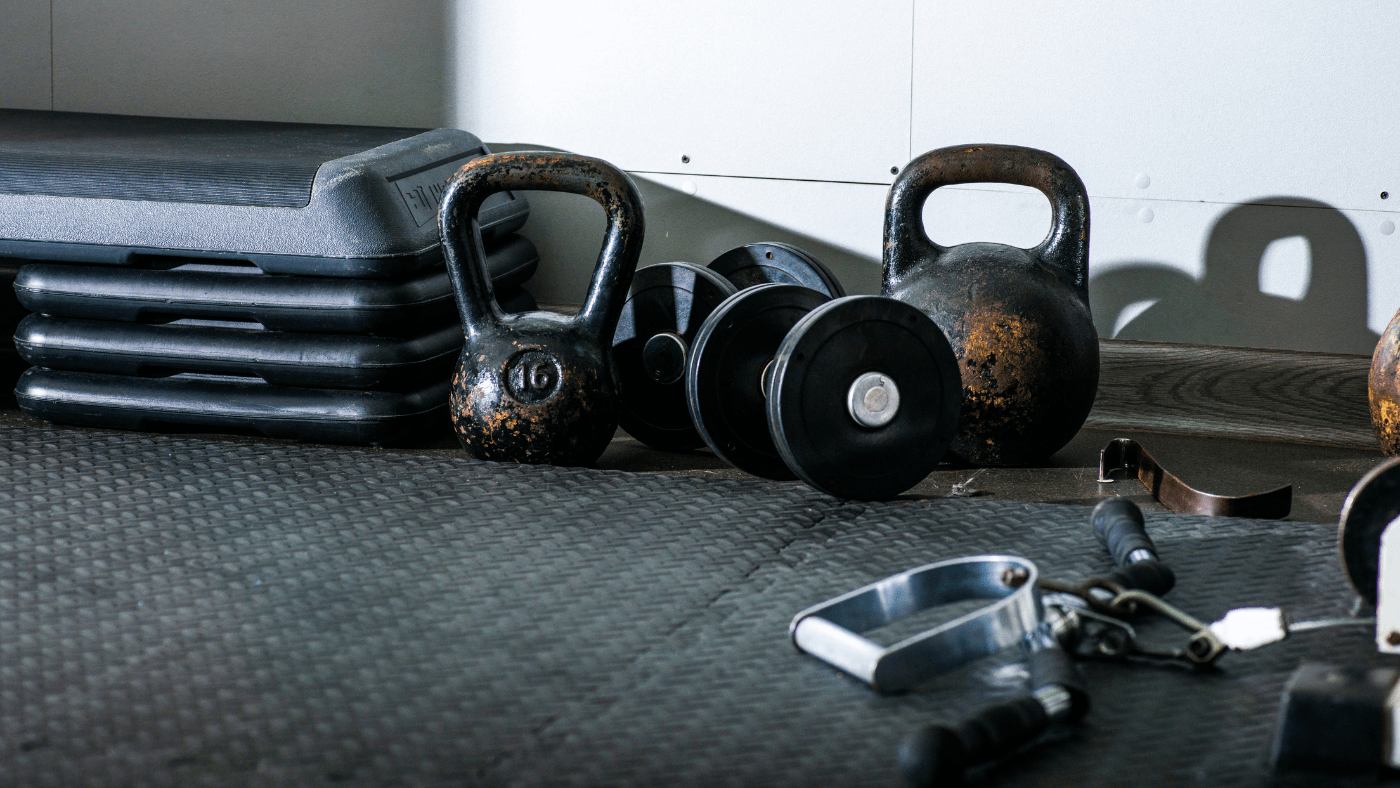 Pourquoi le choix des dalles de sol est essentiel pour la sécurité et la durabilité d’un home gym